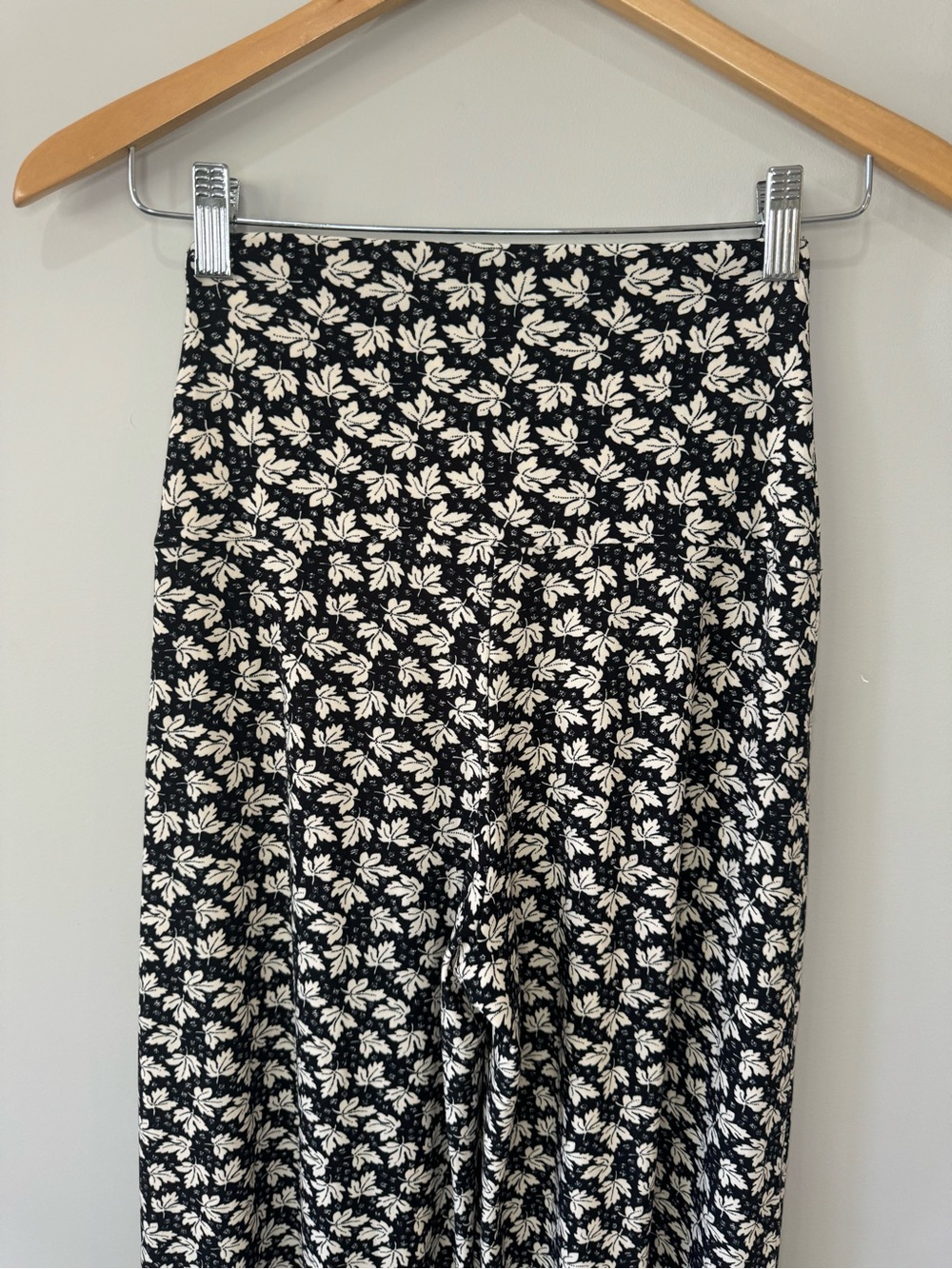 Norma Kamali Stretchy jersey wide leg flare leaf print high waist pants XS - Picture 6 of 10